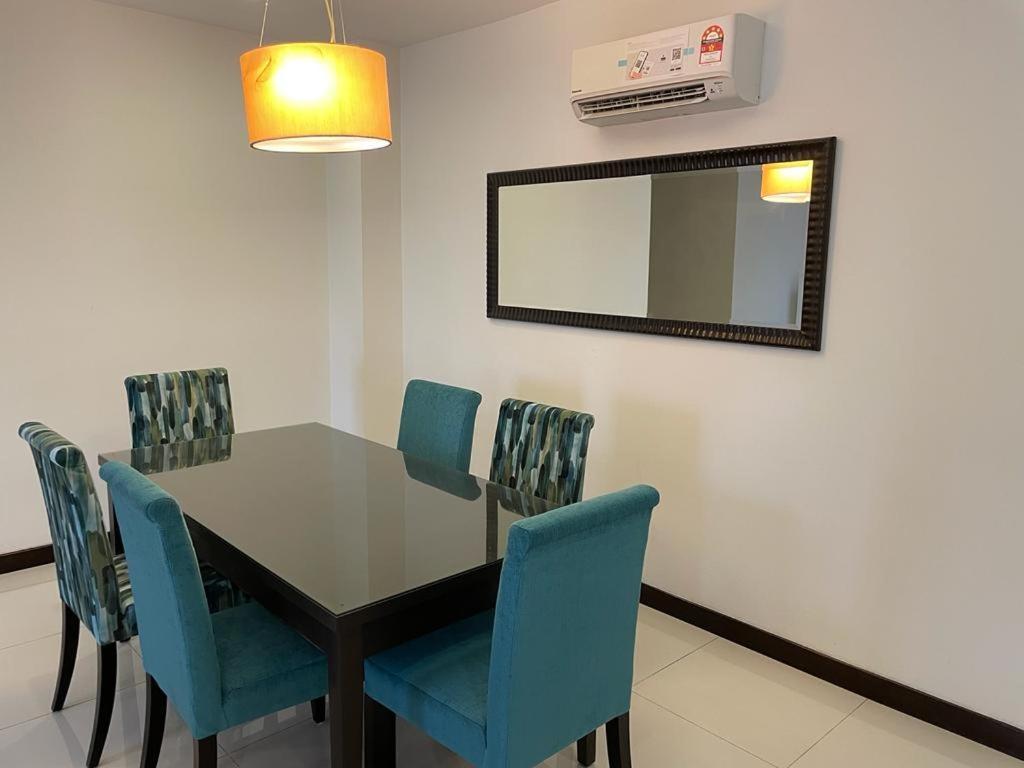 The Nomad Serviced Residences Bangsar Kuala Lumpur Esterno foto